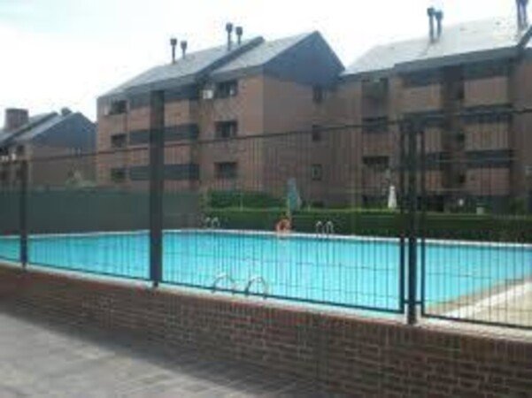 Chambre 1 voyageur, avec piscine