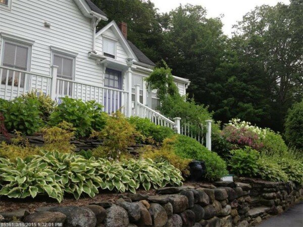 Room 5 guests, with garden