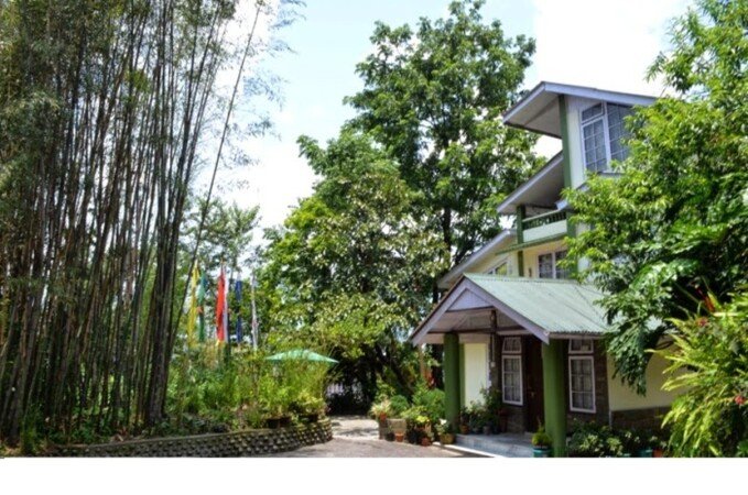 Room 10 guests, with garden