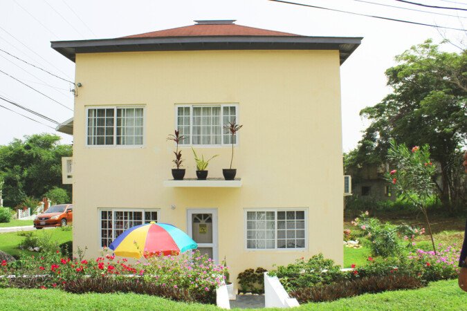 Room 2 guests, with garden