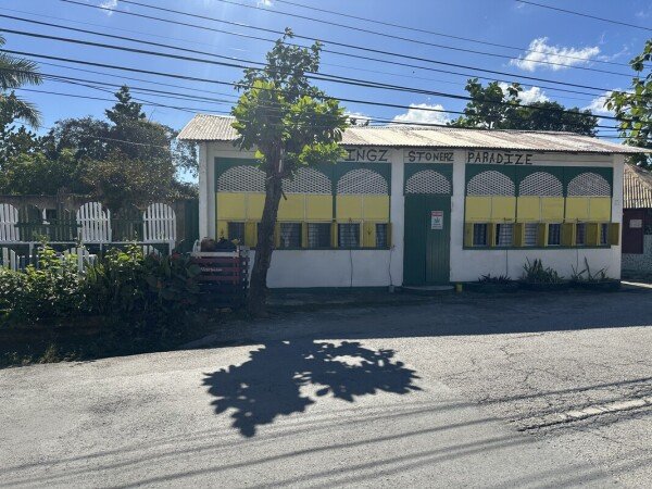 Camera 4 ospiti, con giardino