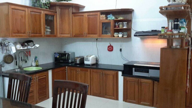 Room 2 guests, with garden