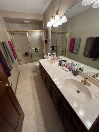 Room 2 guests, with garden