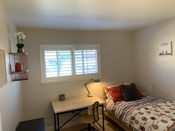 Room 3 guests, with pool