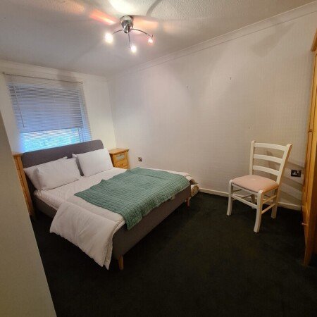 Room 4 guests, with garden