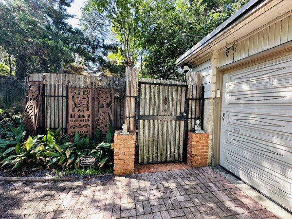 Room 1 guest, with garden