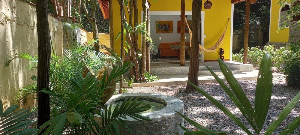 Casa 1 quarto, com jardim