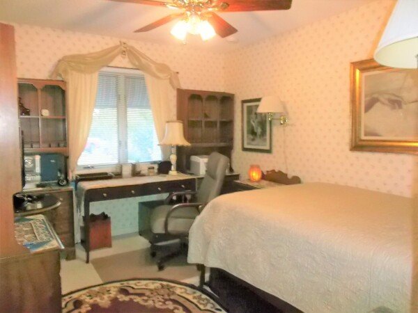 Room 2 guests, with garden