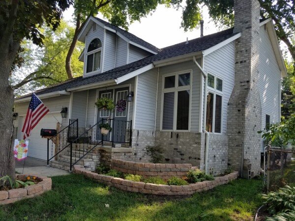 Room 3 guests, with garden