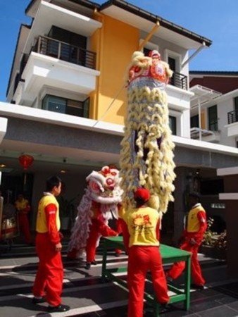 Room 6 guests, with garden