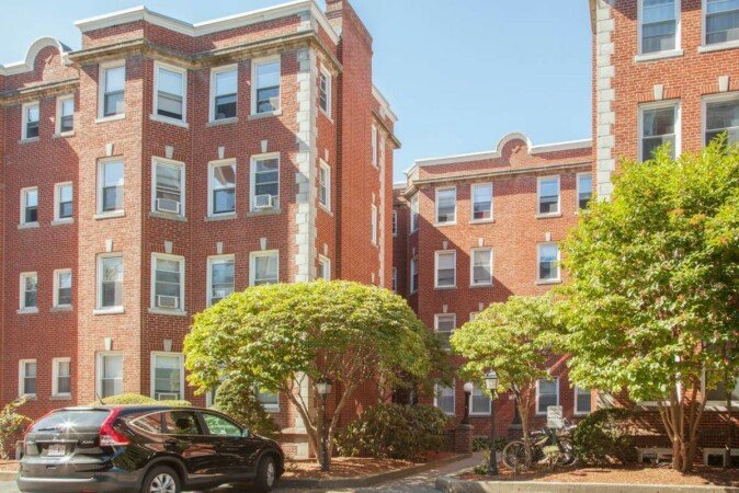 Room 2 guests, with garden