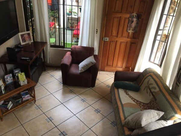 Habitación 8 huéspedes, con jardín