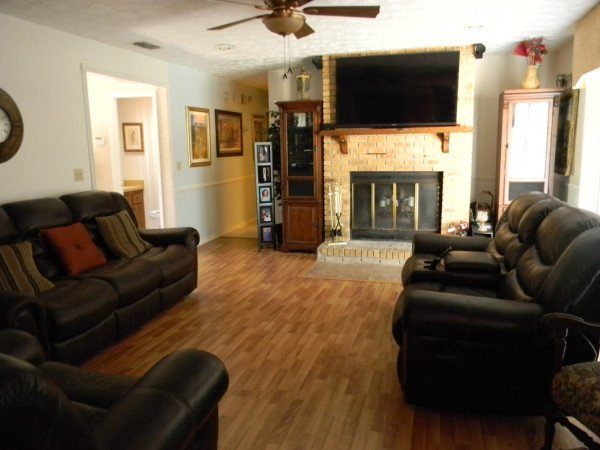 Room 2 guests, with pool