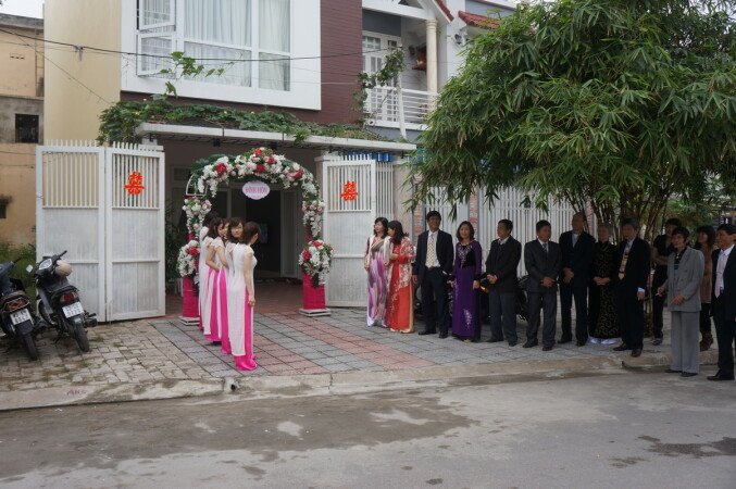 Room 3 guests, with garden