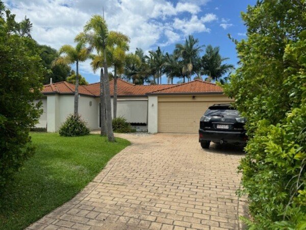 Room 1 guest, with garden