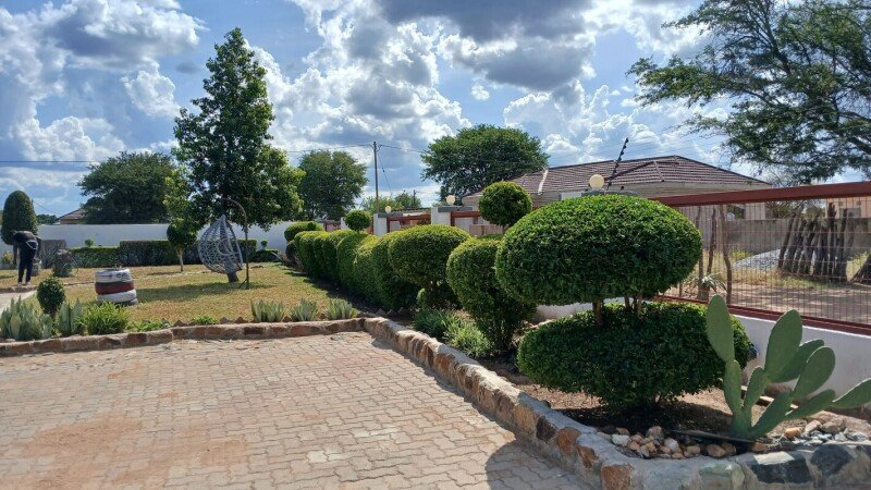 Camera 4 ospiti, con giardino