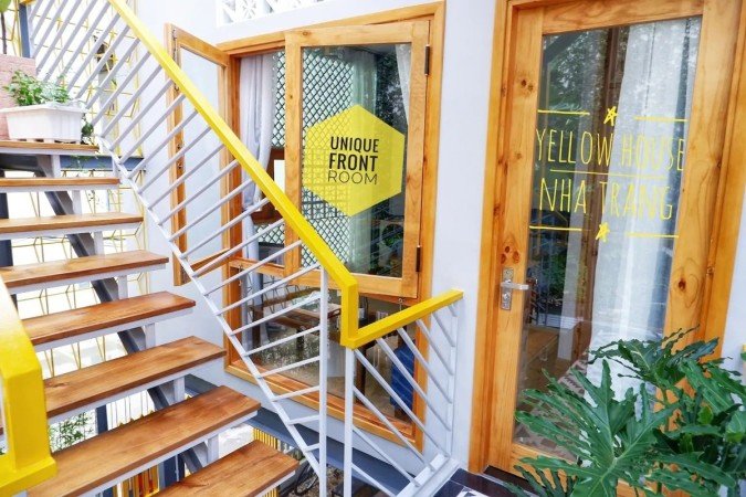 Room 2 guests, with garden