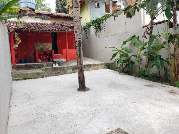 Casa 1 quarto, com jardim