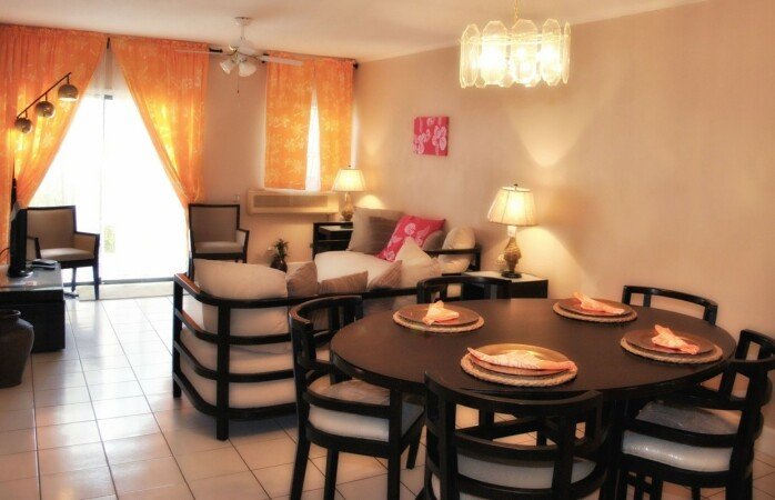 Room 4 guests, with garden