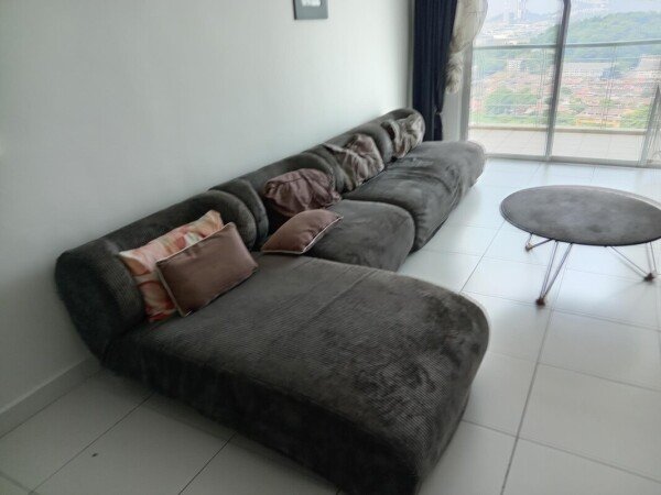 Room 1 guest, with pool