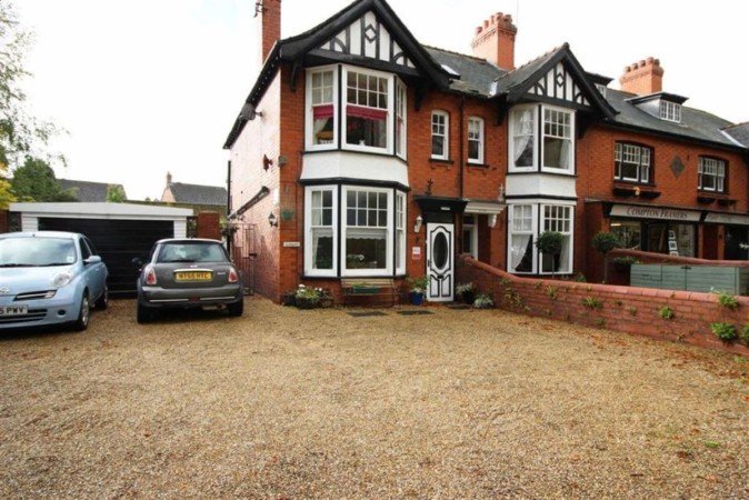 House 4 bedrooms, with garden