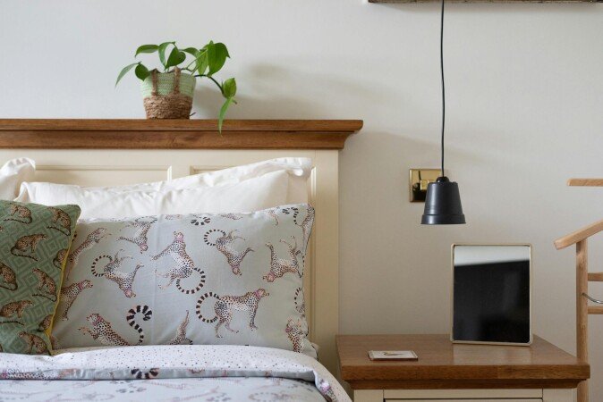 Room 2 guests, with wifi