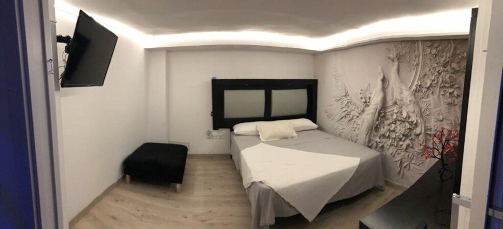 Room 2 guests, with wifi