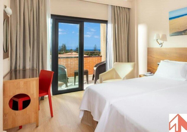 Room 2 guests, with air conditioning