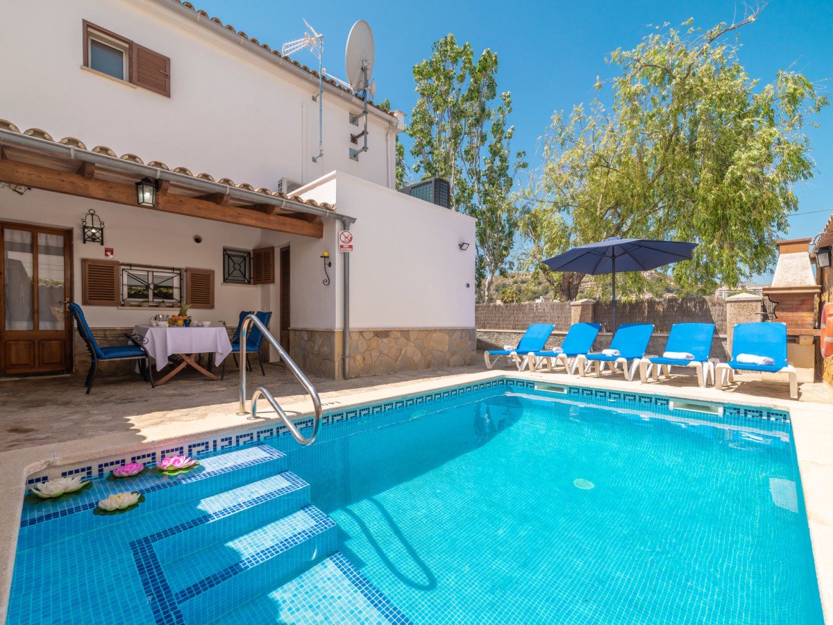 Ferienhaus 4 Schlafzimmer, mit Pool