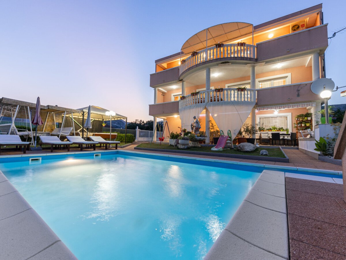 Wohnung 3 Schlafzimmer, mit Pool