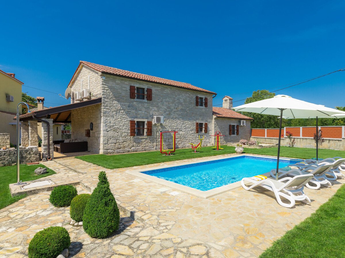 Ferienhaus 3 Schlafzimmer, mit Pool