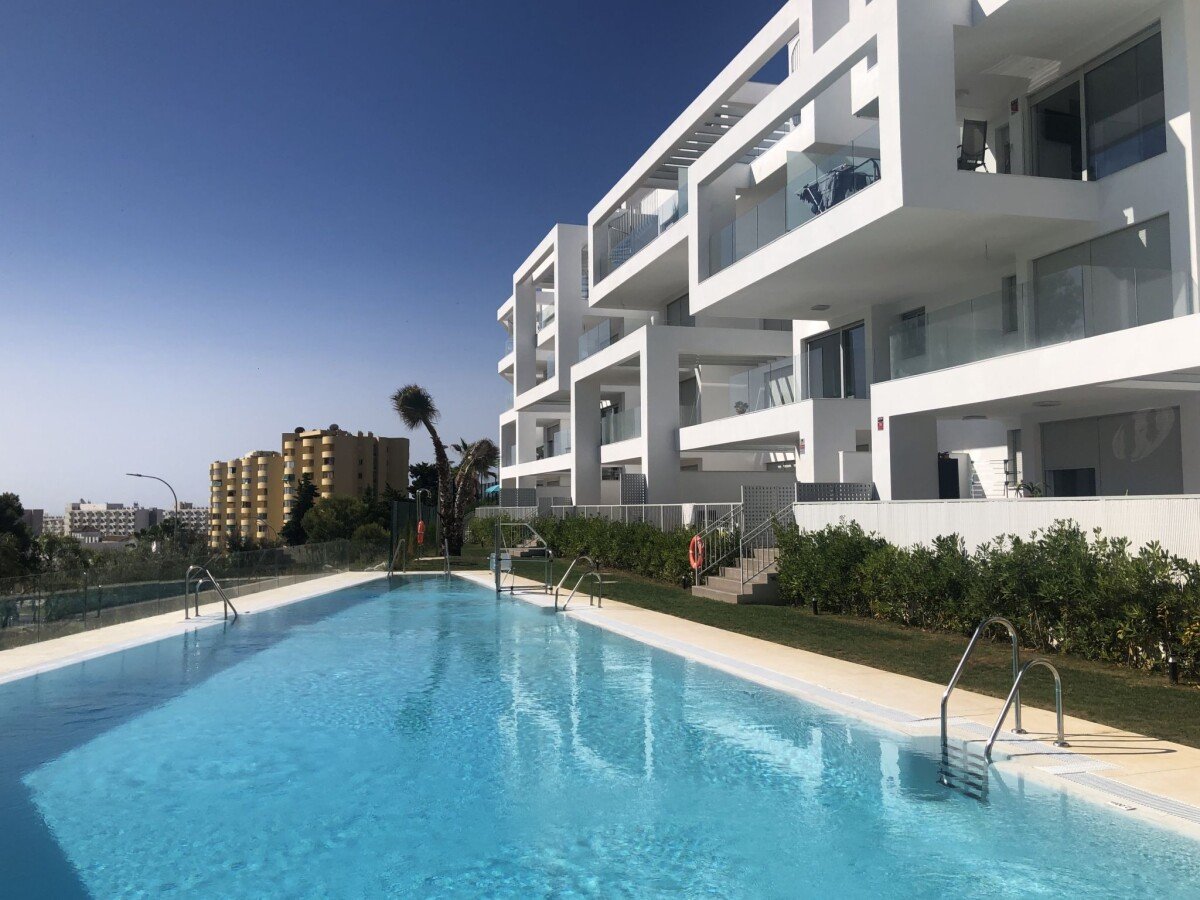 Appartement moderne, 2 chambres, avec piscine