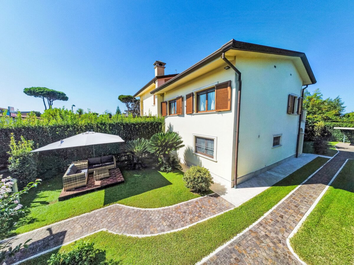 Villa 4 camere, con giardino