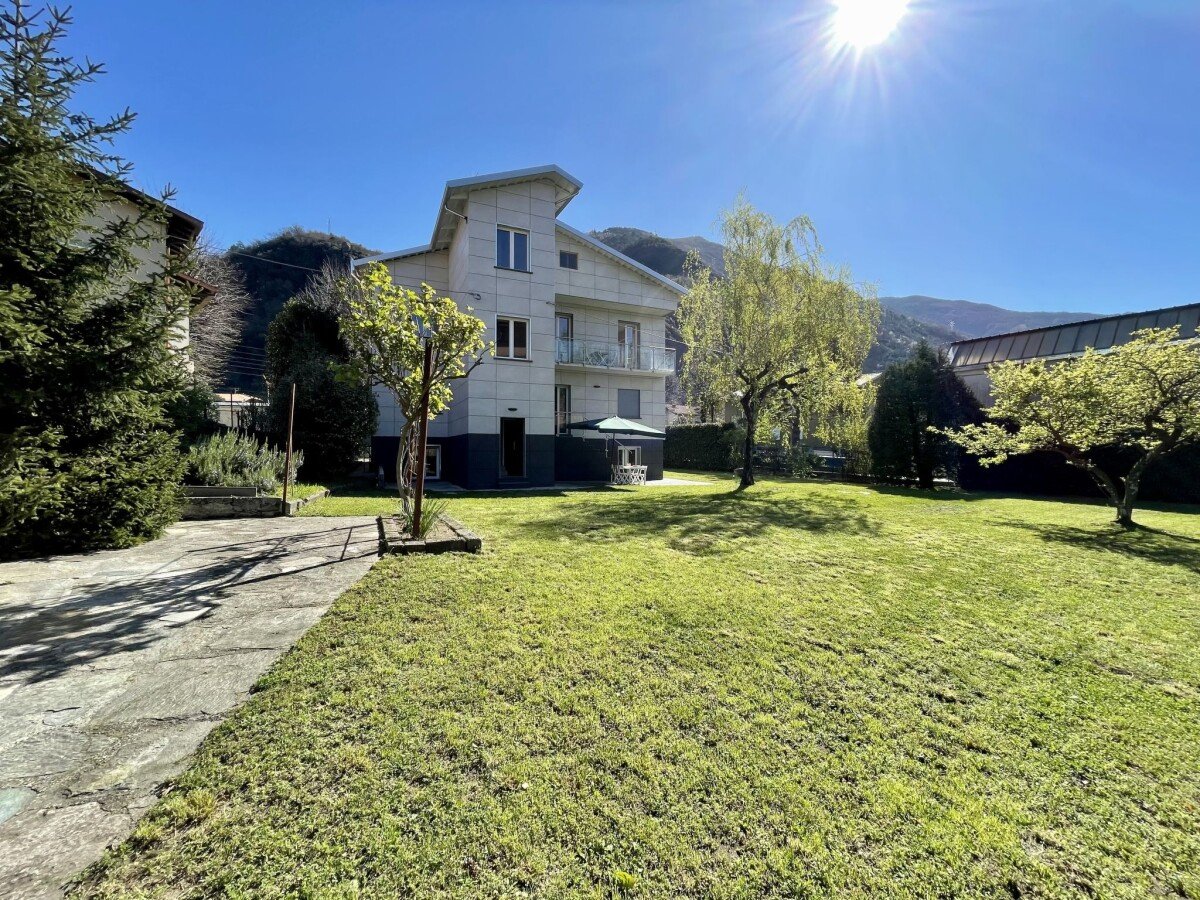 Villa 2 camere, con giardino