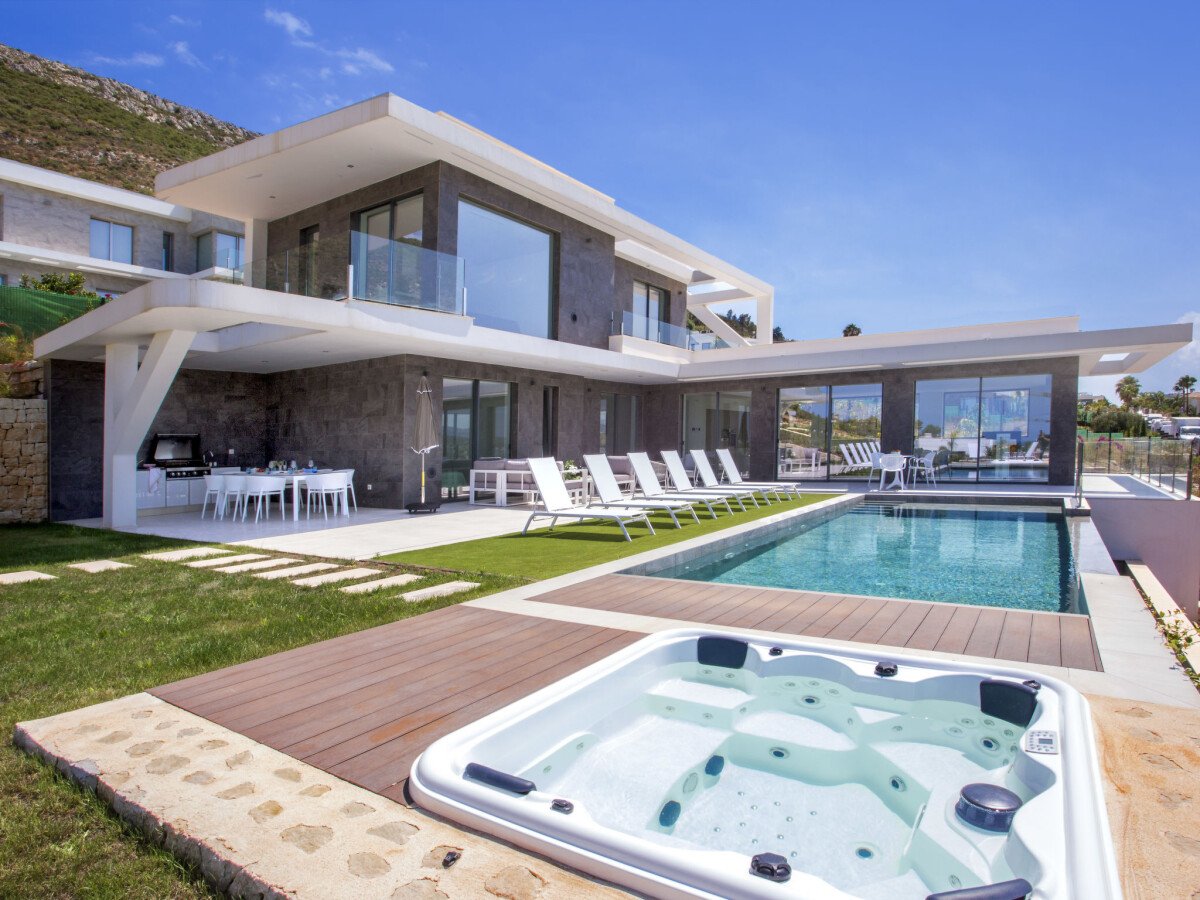 Villa moderne moderne, 4 chambres, avec jacuzzi