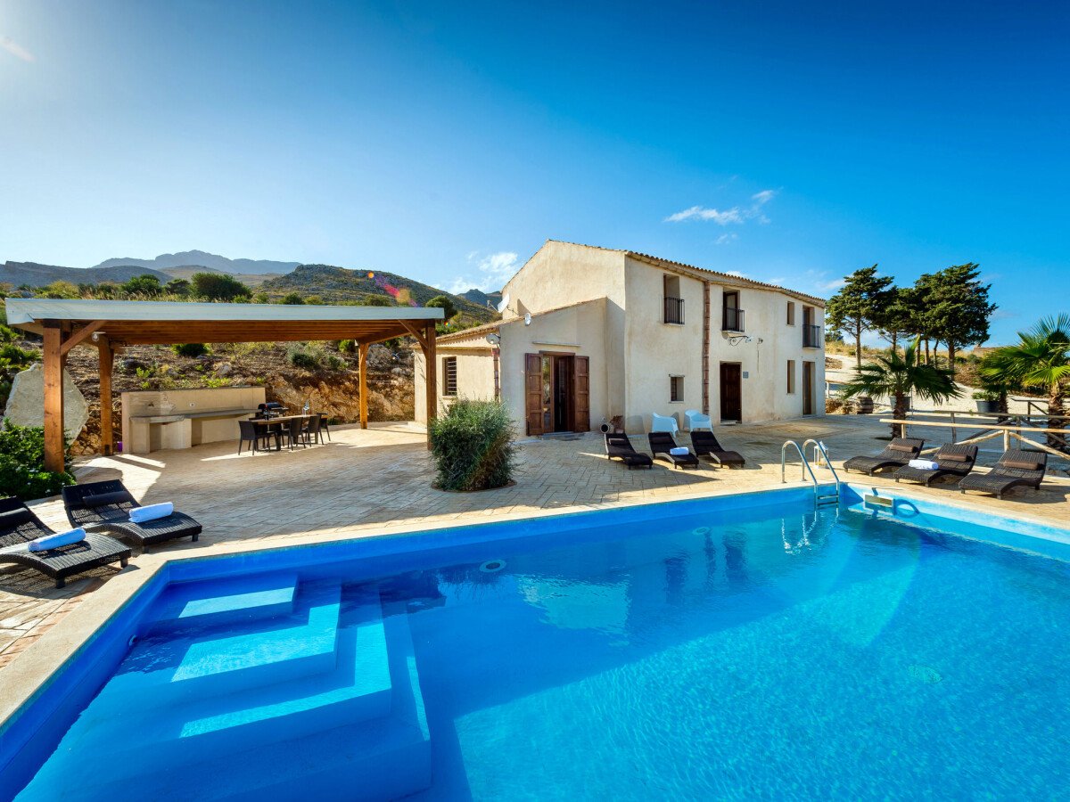 Villa 5 Schlafzimmer, mit Pool