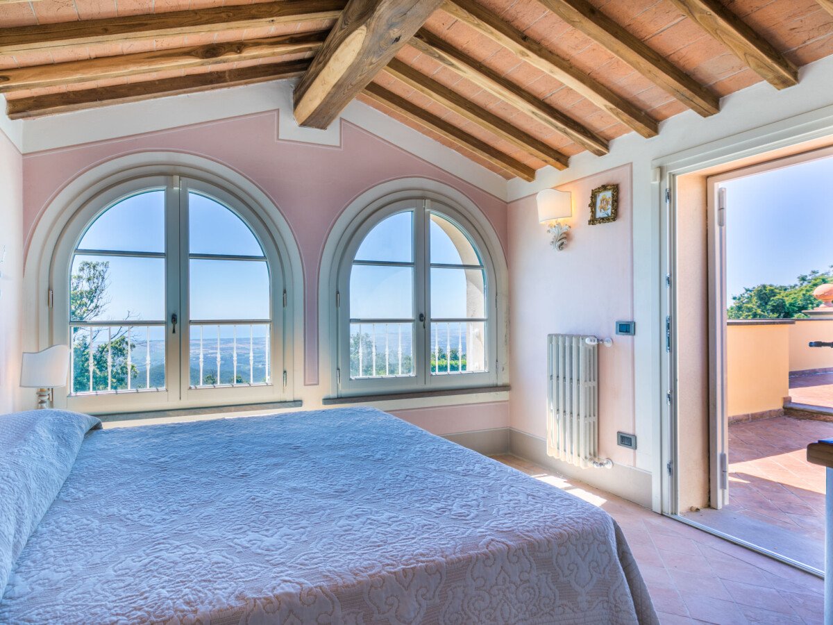 Villa 7 camere, con vista mare