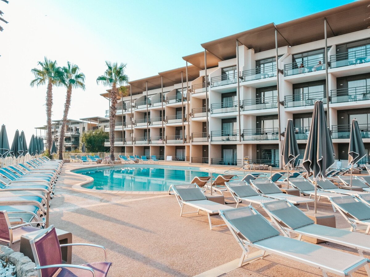 Resort 1 slaapkamer, met zwembad