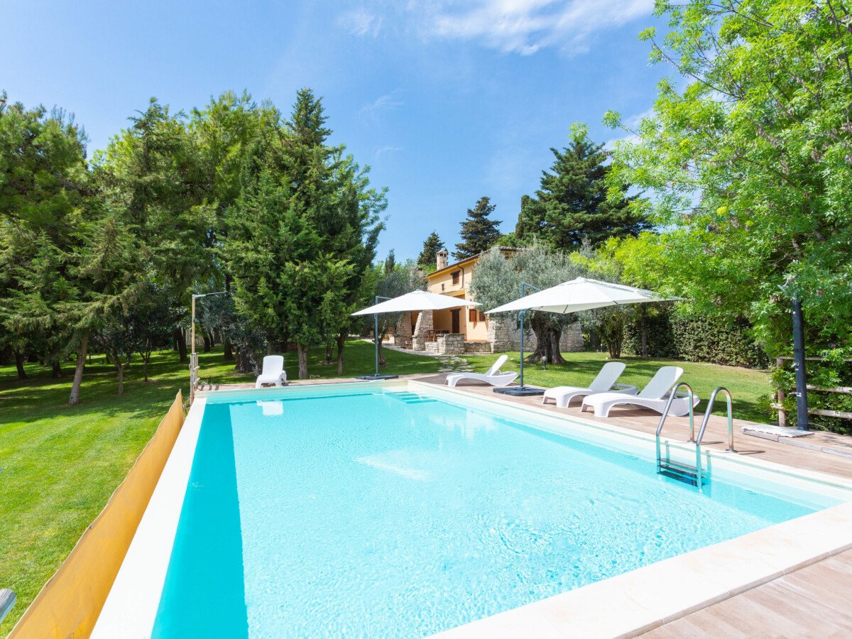 Casa 5 camere, con piscina