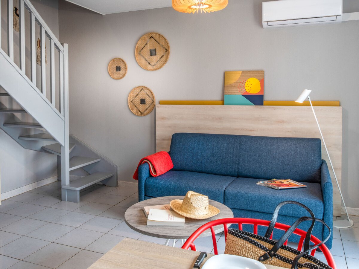 Maison de campagne moderne, 2 chambres, avec piscine