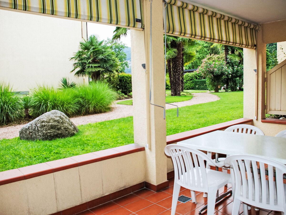 Residence 1 camera, con giardino