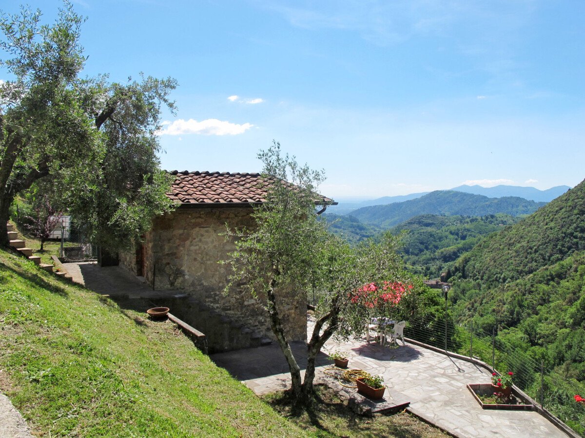Casa 1 camera, con giardino