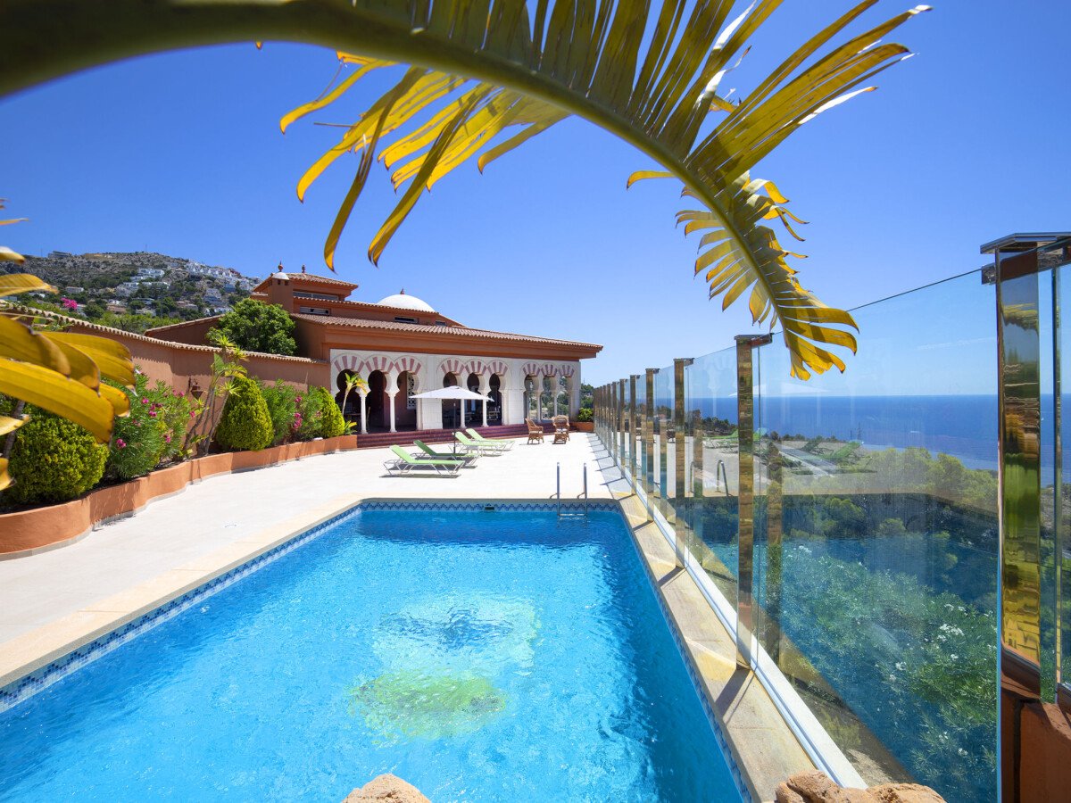 Villa 4 bedrooms, with sea view