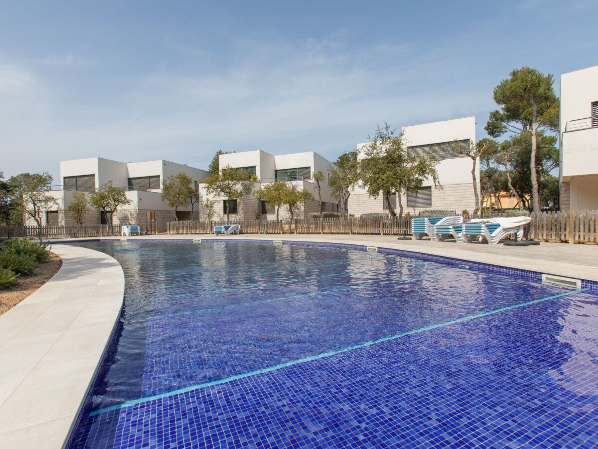 Maison de campagne moderne, 4 chambres, avec piscine