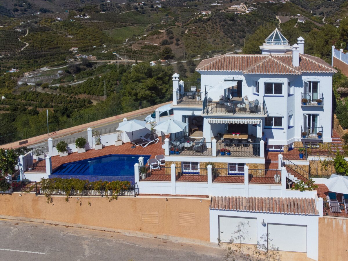 Villa 4 bedrooms, with sea view