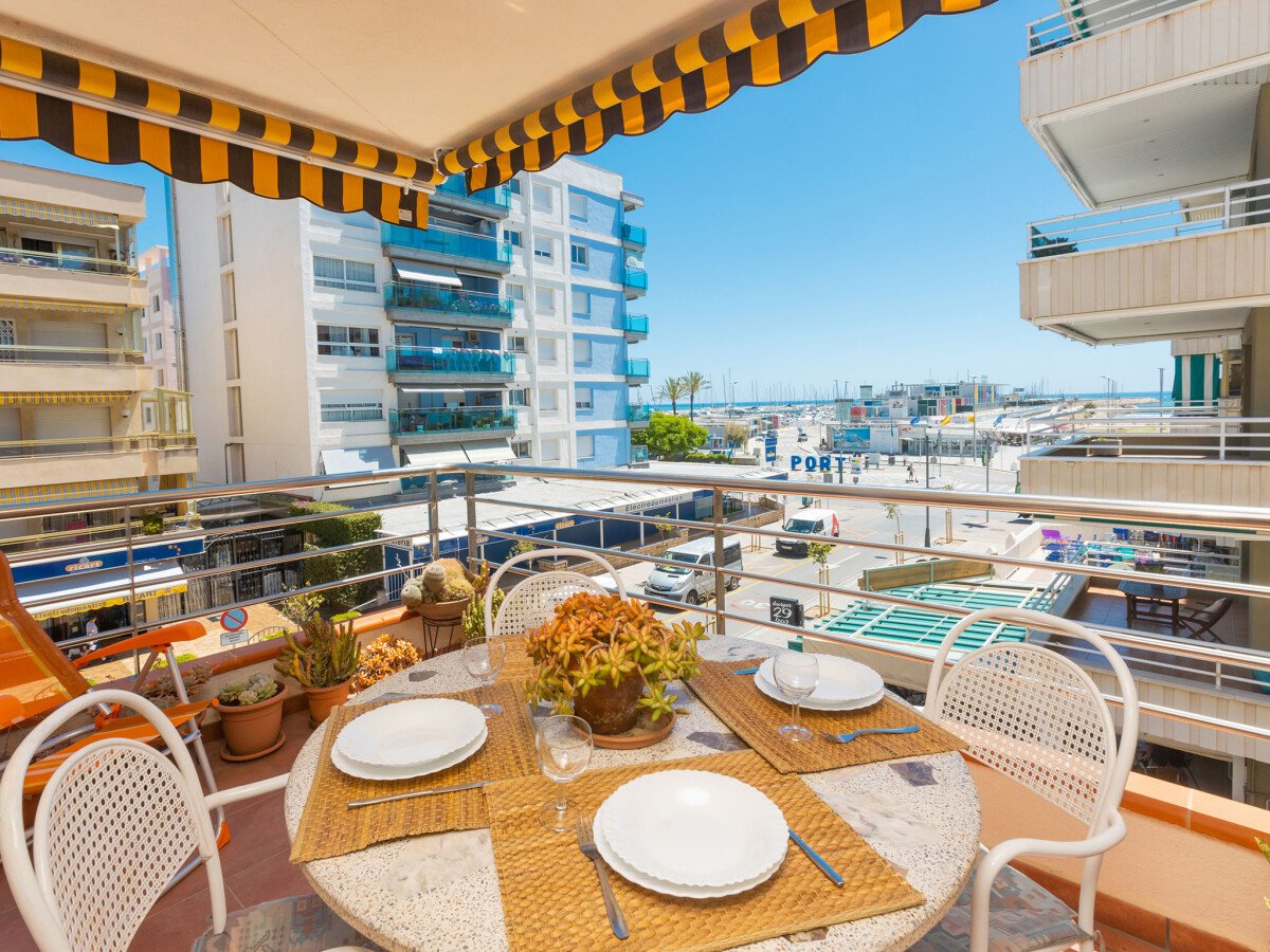 Appartement confortable, 3 chambres, avec vue sur mer