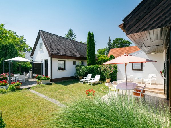 Ferienhaus 4 Schlafzimmer, mit Garten