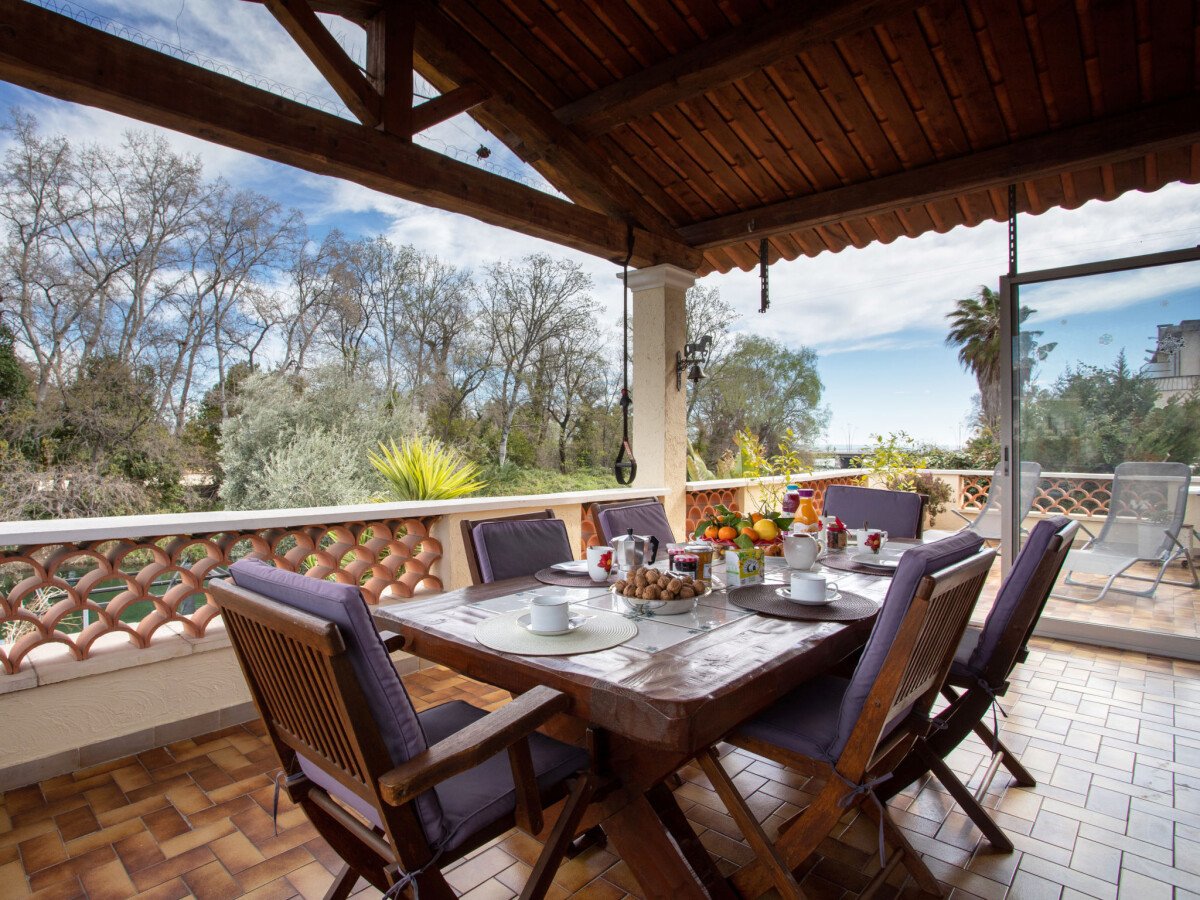 Appartement confortable, 3 chambres, avec jardin