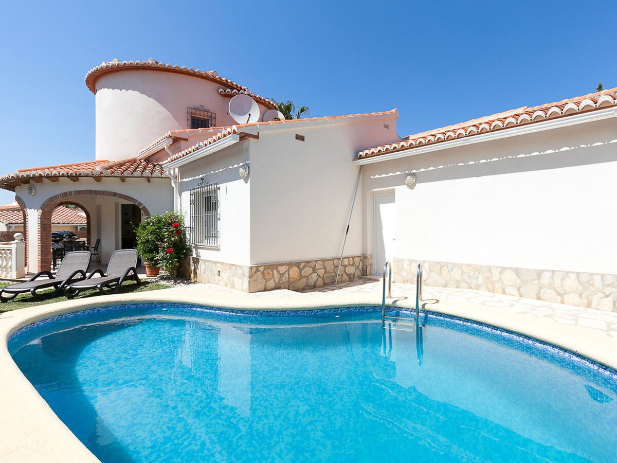 Casa 2 habitaciones, con piscina