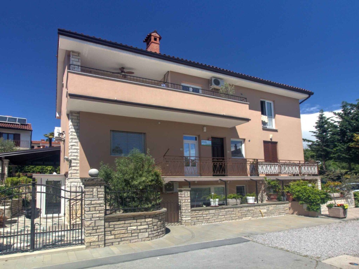 Wohnung 1 Schlafzimmer, mit Garten